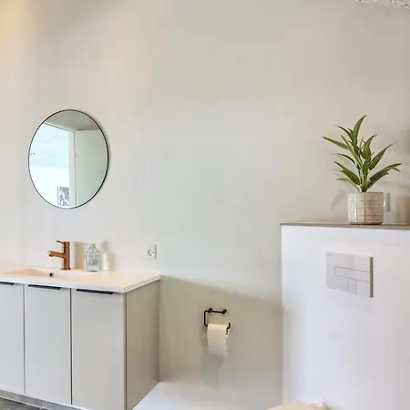 Manviva - 500m From The Sea By Interhome